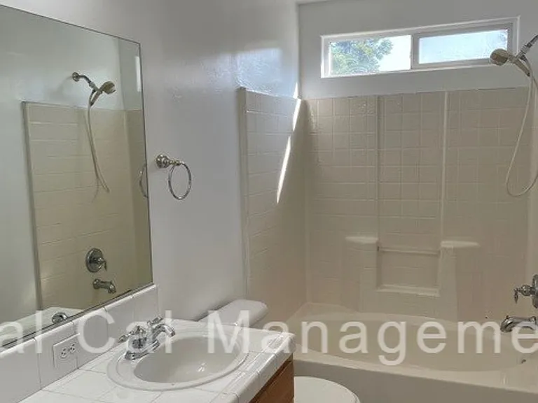 11902 Cedar Bluff Ave — Photo 21