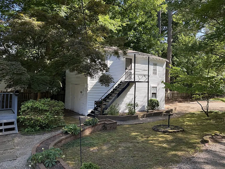 1617B Sunrise Ave — Photo 1