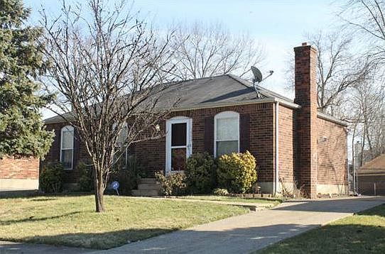 2nd image of 5902 Carmelwood Dr