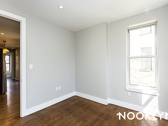 2nd image of 194 Humboldt St #2A