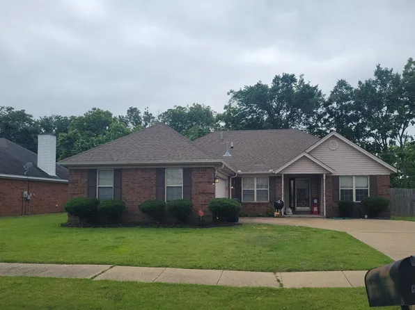 620 White Oak Dr, Marion, AR 72364