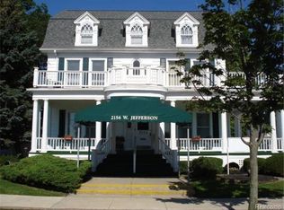 2156 W Jefferson Ave, Trenton, MI 48183