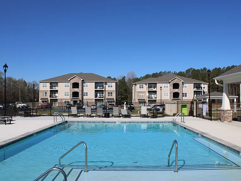 170 Grove Cir #103 — Photo 21
