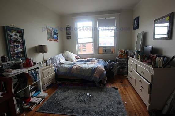 2nd image of 1630 Commonwealth Ave #Rl26