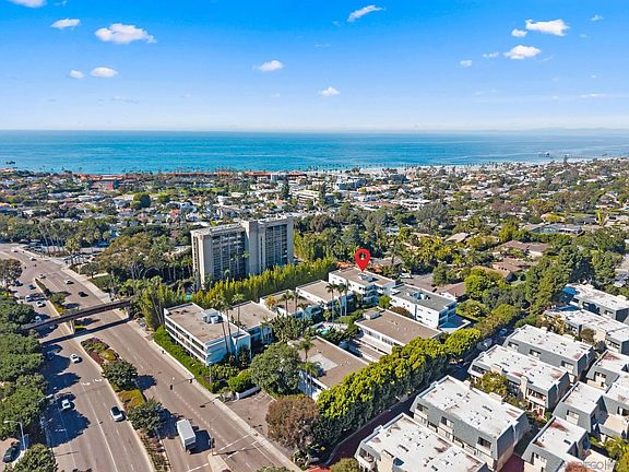 2nd image of 2360 Torrey Pines Rd Unit 28