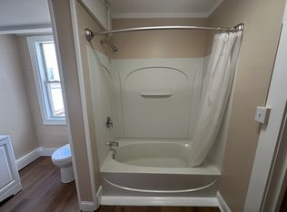 2 Hanover St #2, Claremont, NH 03743