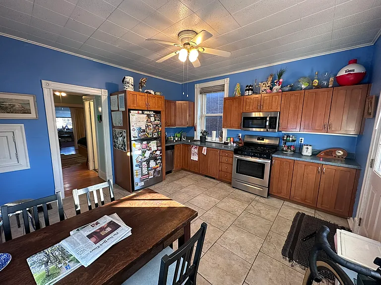 3251 Morganford Rd — Photo 6