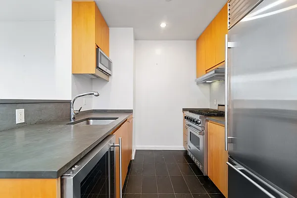 Sold by Corcoran | media 19