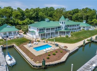26 Oyster Rd #11, Urbanna, VA 23175