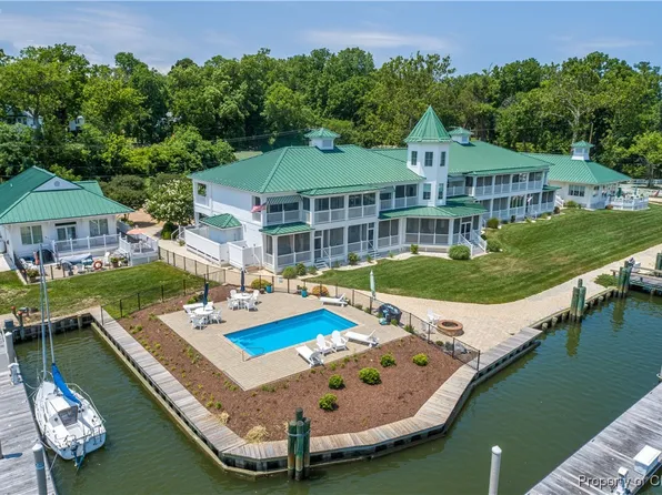 26 Oyster Rd #11, Urbanna, VA 23175