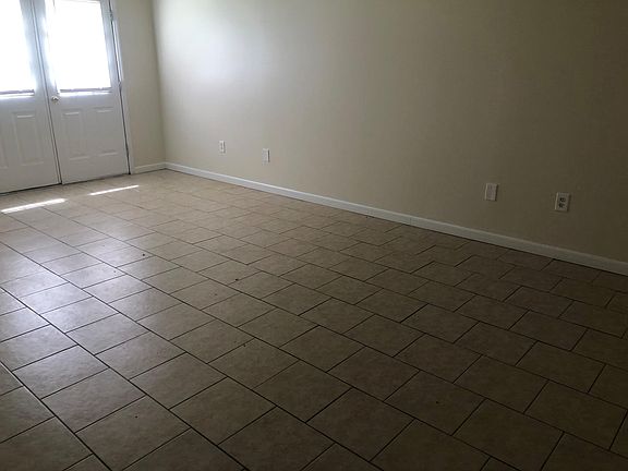 5th image of 111 Wade Ln