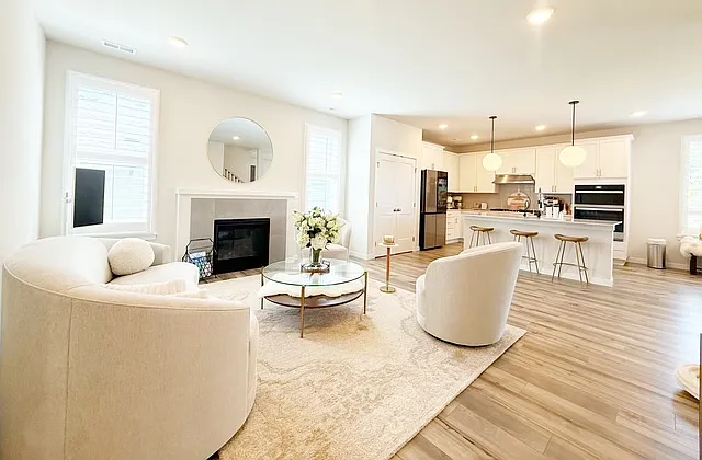 22109 Jameson Ave NW — Photo 8