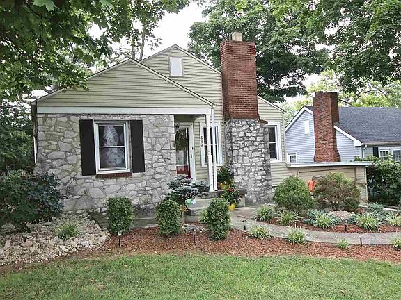 3rd image of 854 E 10th Ave