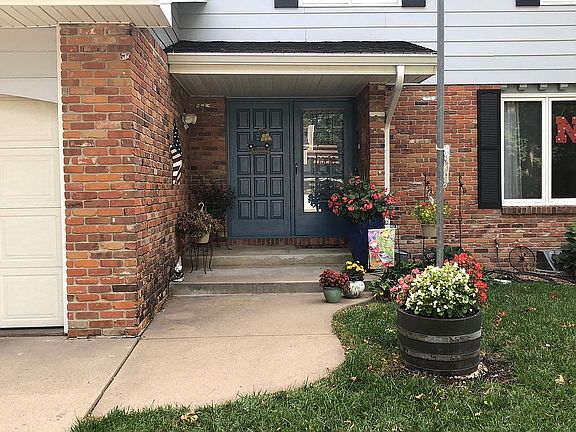 2nd image of 1429 Janssen Dr