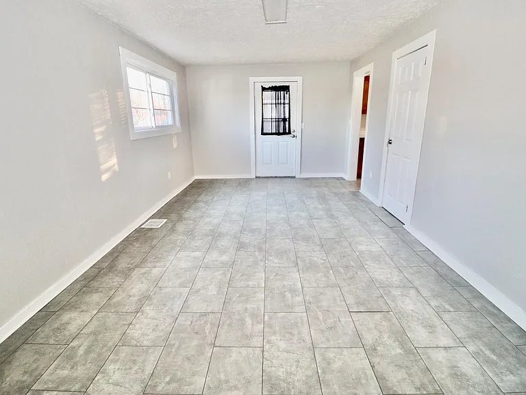 334 Clark Ave — Photo 11