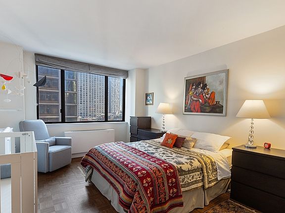 5th image of 245 E 93rd St APT 8B