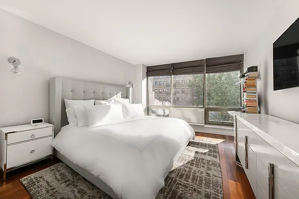 Rented by Douglas Elliman | media 20