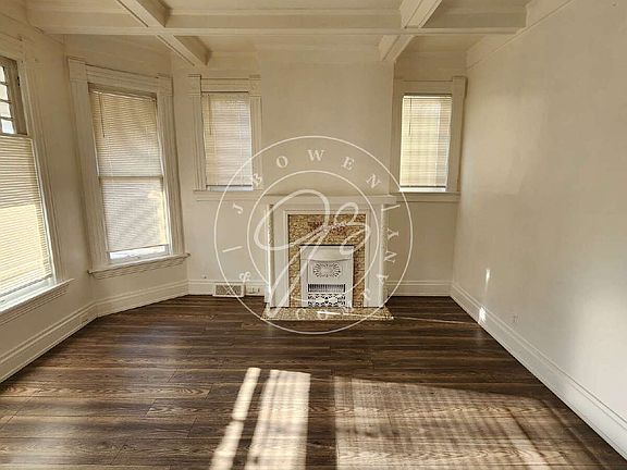 3rd image of 1304 Broadway St