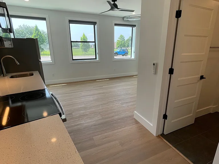 510 W Liberty St #2 — Photo 1