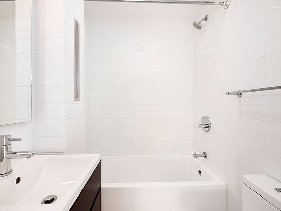 4th image of 166 W 75th St APT 810