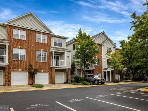 13030 Cabin Creek Rd, Herndon, VA 20171
