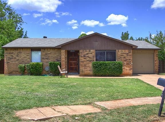 2nd image of 7854 Hollyberry Ct
