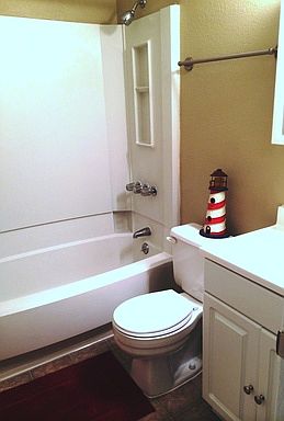 3rd image of 7600 Shawnee Mission Pkwy APT 405