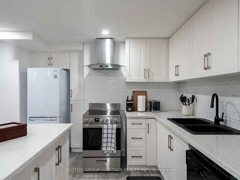 1059 Riverview Cres #BASEMENT — Photo 8