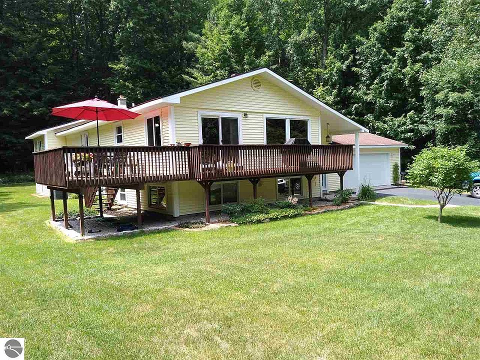 1st image of 4379 Westridge Dr