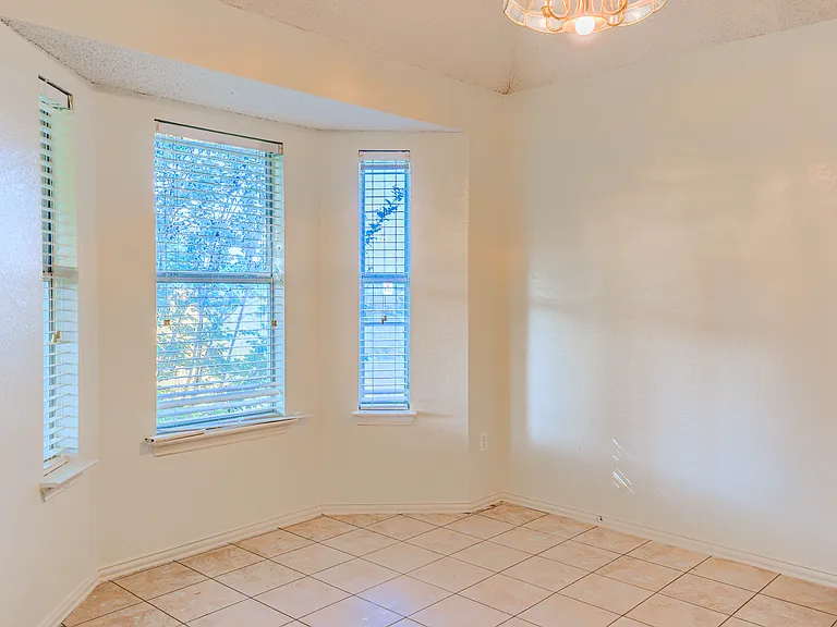 1019 Telluride Dr — Photo 6