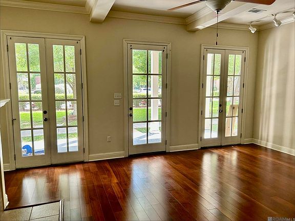 5th image of 2137 S Commerce Ave #113