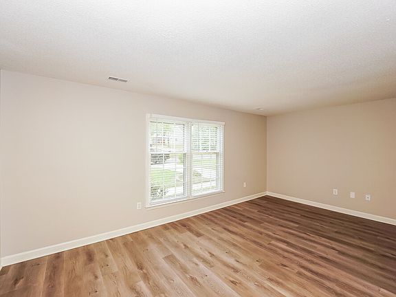 5th image of 7506 Pirates Cove Ct