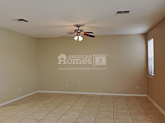 4th image of 542 Side Creek Ln