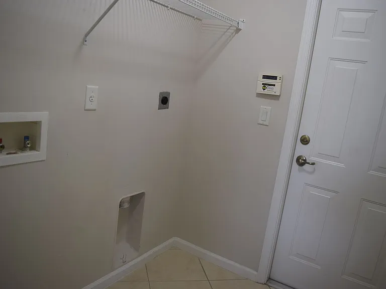 2232 SW Savage Blvd — Photo 14