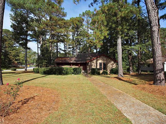 3rd image of 2520 Duches Cir SE