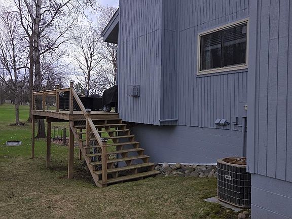 2nd image of 5700 Royal Ct