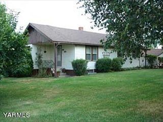 1st image of 313 2nd Ave