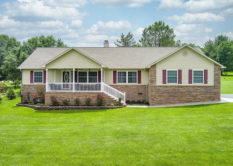 1st image of 71 Russell Ln