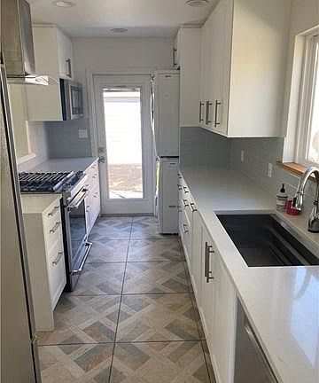 4th image of 1159 N Meadows Ave