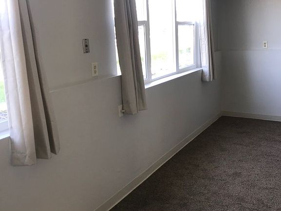 4th image of 401 Melody Ln #3