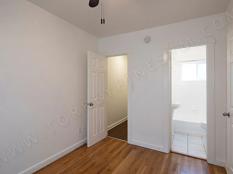 Crevillea Apartments — Photo 9