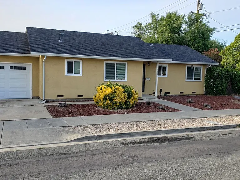 1988 Linden St — Photo 1