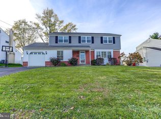 948 Worthington Dr, Warminster, PA 18974