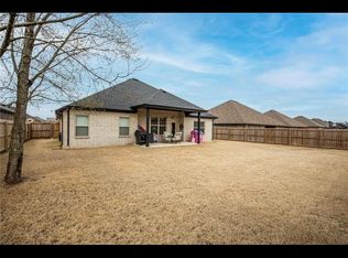 941 Bob Glen Cir, Centerton, AR 72719