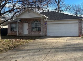 107 N Division St, Coweta, OK 74429