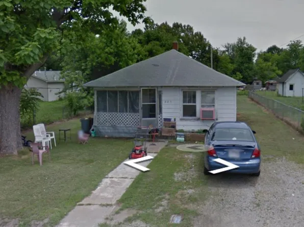 807 SE 2nd St, Hoxie, AR 72433