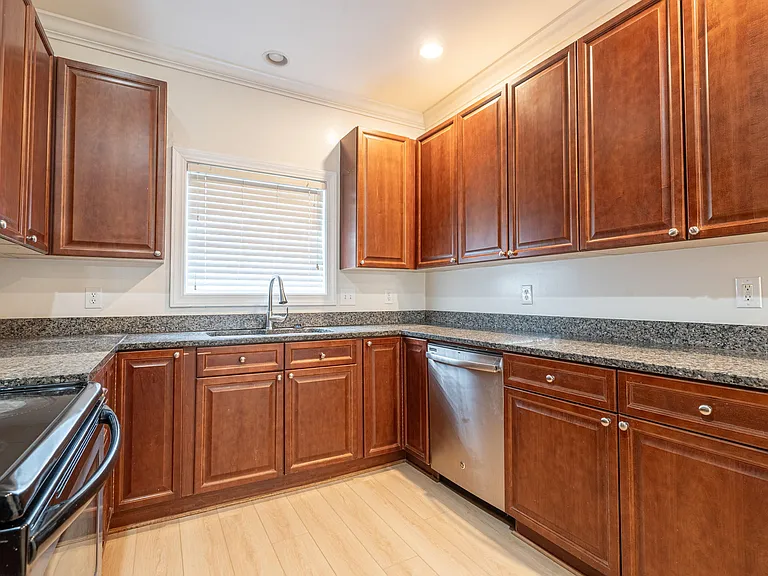 Lake Palmetto Ln — Photo 10
