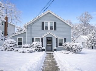 19 Forest Dr, Bloomfield, NJ 07003