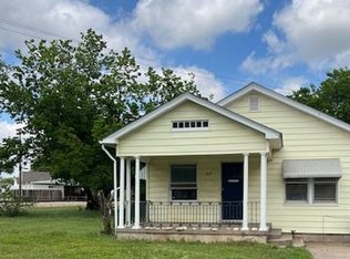 2124 W Cherokee Ave, Enid, OK 73703