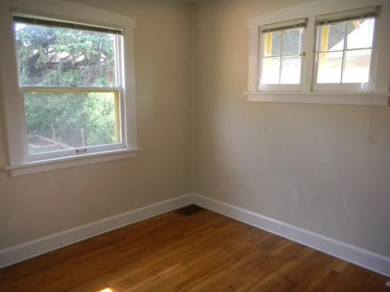 2811 E 5th Ave — Photo 11